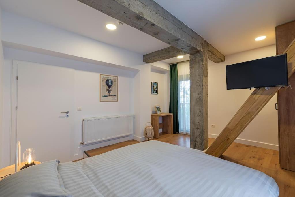 Fabrica Apartments 12 คลูจ-นาโปกา ภายนอก รูปภาพ